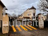 un emplacement de stationnement extérieur à Rambouillet (Yvelines), mise à prix : 3 000 €